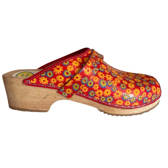kerstin adolphson Shoes - Swedish wooden clogs Kersten Adolphson floral colorful 9.5